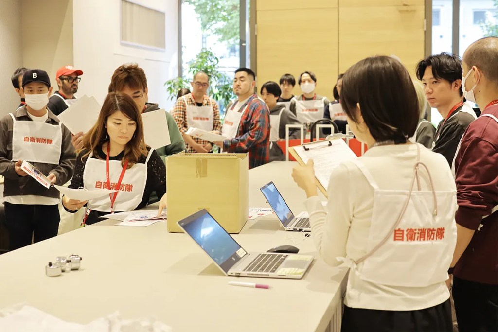 Consideration of Corporate Disaster Preparedness - In-house Buildings without Disaster Preparedness Centers -